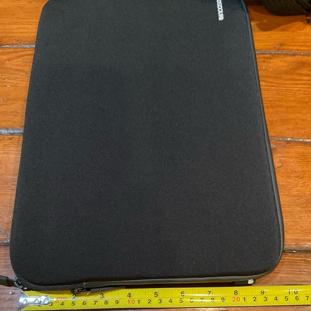 INCASE FOR LAPTOP 13” - Picture 2 of 5